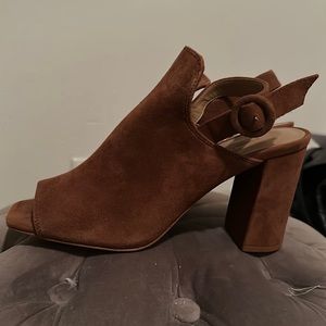 Super comfy suede heels